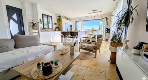 Dans le secteur très recherché des 4 chemins des routes, proche des commodités, maison contemporaine avec piscine