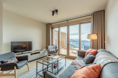 You'll love this high and ski-in/ski-out residence based in Les Arcs, directly on the Cachette ski slope (elevation 1730 meters), between Club Med and Arc 1600. Residence le Ridge**** is perfectly located in the heart of Paradiski, half-way between A...