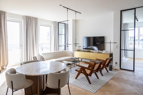 The property is located in one of the most sought-after residential addresses in Charlottenburg and embodies the lifestyle of City West like hardly any other street. Trendy shopping and food concepts give new impulses and enrich the established resta...