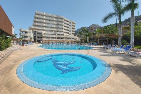 This is a wonderful luxury apartment located in one of the best built complexes in the area. Gigansol del Mar is a very popular complex and the apartments are of top-quality materials. This very spacious apartment is located on the fourth floor of th...
