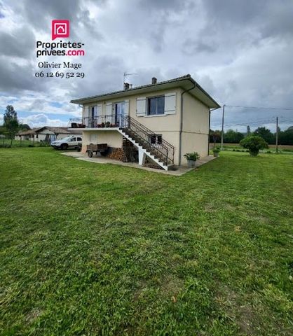 Develop a market gardening activity on this large plot of about 14,000m². Detached house in very good condition. The first floor is composed of an entrance hall, a living room opening onto a balcony and equipped with a recently installed wood stove, ...