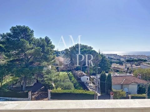 Cannes - Villa de 276 m2 vue mer panoramique