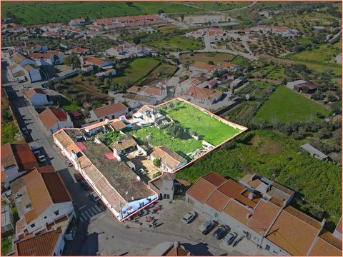Description Multi-family urban building with 9 independent uses located in Nossa Senhora de Machede, a village located 15km from Évora. This property is an exclusive product with several potentialities, with the following as its main features: Possib...