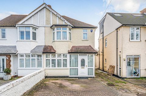 A 3-bedroom semi-detached house with lots of potential to extend subject to the necessary planning permissions located on a popular quiet residential road. Upon entering the property, there is a bright hallway with the reception room, kitchen and bat...
