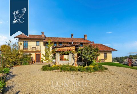 Former farmhouse for sale on a hill of a small village with very ancient origins in the Langhe, in the heart of Piedmont. This private residence with swimming pool, in its 700 square meters surrounded by the green of a large land owned by 2.5 hectare...