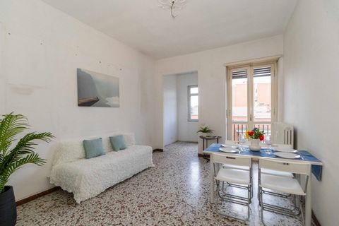 Rivoli we present for sale an apartment located on the second floor in a building with lift. The property consists of a large entrance hall, the living room with kitchenette and a balcony/terrace, two generously sized bedrooms, one with a balcony, th...