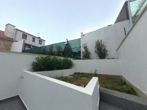 Total surface area 80 m², terraced villa plot area 122 m², usable floor area 70 m², single bedrooms: 2, double bedrooms: 1, 2 bathrooms, age less than 5 years, built-in wardrobes, heating (aerotermia), ext. woodwork (wood), kitchen, state of repair: ...