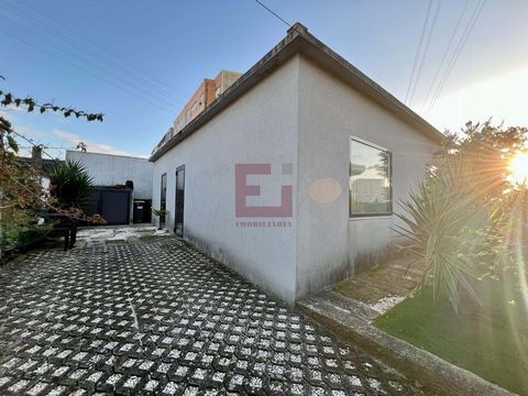 Single storey house of type T2 with 4 fronts completely new. Located in the center of Maia, 1km from the metro station 