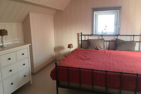 Holiday home with all comforts in Zeeland. Ideal for 6 - 8 people. 150 m² of pure vacation awaits you, divided into 4 bedrooms, 3 bathrooms, 1 kitchen and 1 living room. Whether you want to spend a romantic time for two or want to escape from everyda...