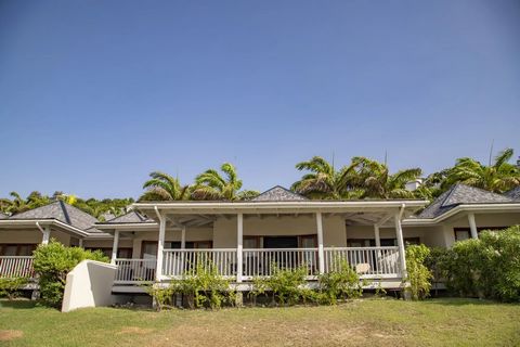 Located in Nonsuch Bay. his beachfront cottage is located just a few steps from the beach. Nonsuch Bay Resort combine a private residential-style living with the benefits of access to an impressive resort. Located in Nonsuch Bay on the east coast of ...
