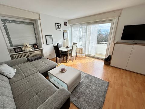 Die 40 m² große Unterkunft besteht aus einem Wohn-/Schlafbereich with a sofa bed as well as a French bed, a well-equipped kitchen and 1 bathroom and this offers space for a 2 people. On-site amenities include a TV and a fan. The apartment is also ide...