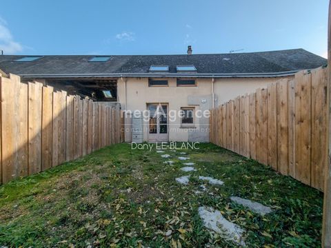 In the heart of the Croix Bonnard sector, come and discover this house to renovate, ideal for an investor. It offers a high rental yield potential with space to create a living room and an open kitchen on the ground floor, and a toilet. Upstairs, pos...