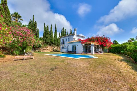 Classical style villa with the spacious garden and a swimming pool is for sale in upcoming urbanizations on Costa del Sol- Alcaidesa Playa, Alcaidesa. The villa compromises of two floors, on the first floor as you enter the house you find a fully fit...