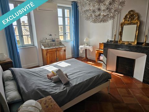 Magnificent renovated house with garage and garden Beautiful townhouse occupying a surface of 200m2. 4 bedrooms, 2 bathrooms, a garage, a garden and a cellar based in the centre of Villefranche de Lauragais. You can reach all the amenities on foot (n...