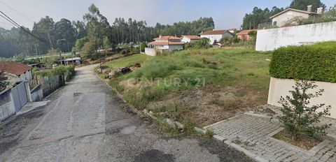 Sandim is a parish with a strategic location, close to the city of Vila Nova de Gaia and Porto. It is an area with a mix of residential and industrial spaces. The parish offers a variety of services, local commerce and infrastructure, meeting the nee...