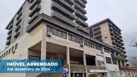 *RENTED PROPERTY | Property currently leased until the end of December 2024* Excellent investment opportunity if what you are looking for is profitability and appreciation! 3 bedroom apartment with a total area of 84 m2, located in Marinha Grande in ...