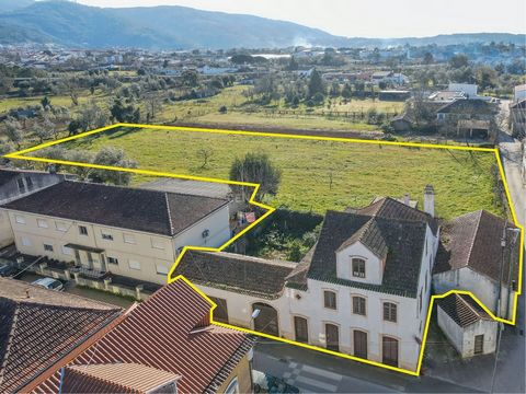 Traditional detached house of 475m2 for renovation with patio,wine cellar,storage area , attic, garage,nice views on a flat plot of 5536m2 with well and exceptional location at 5 min.from Lousã town center , 10 min. from river beach, 20 min. from Coi...