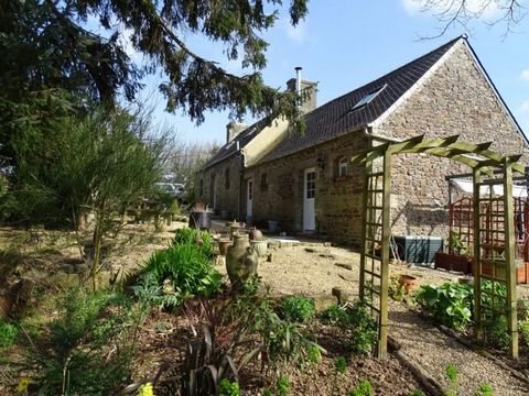 This renovated, south east facing 2 bedroom detached stone Breton longère combines traditional charm with modern luxury. Situated just outside the town of Scrignac in the department of Finistère. You enter the longère through an entrance hall way whi...