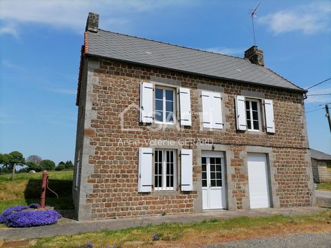 In the countryside, quiet, between Buais and St Hilaire du Harcouët, beautiful stone house of 110m² composed of an entrance, dining room with original fireplace, kitchen with original fireplace, bathroom, cellar. Upstairs: 2 bedrooms each with origin...