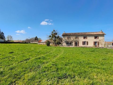 Quiet hamlet location surrounded by open countryside and situated in 7kms from a range of commerce and in between the market towns of Sauze Vaussais and Lezay. This south facing property was built in 1923, it is to renovate and is a perfect blank can...