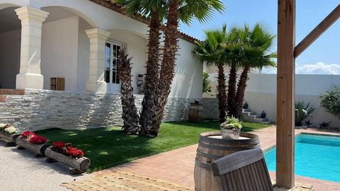 HERAULT 34230 POUZOLS 10 minutes from Gignac, 30 minutes from Montpellier and 5 minutes from the A750, in a charming village, primary school, post office, food. This charming villa of about 160 m² consists of an open kitchen, a living room with a bea...