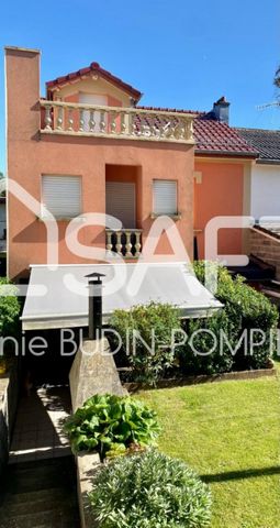I offer this beautiful semi-detached house on one side in Mont-Saint-Martin au Plateau. Close to the Belgian and Luxembourg borders. All amenities at 2 min: (pharmacy, doctor, shops, schools, hospital, college, high school, IUT, restaurants, expressw...