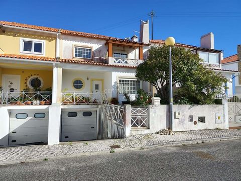 I am pleased to present an amazing villa opportunity in Gaeiras, Óbidos, that will surely captivate you. This spacious 4 bedroom villa offers the perfect setting for quiet and comfortable living. It can be your home for your own home or for holidays,...