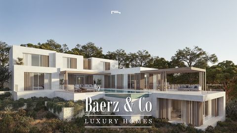Ontdek het paradijs in deze luxe villa met uitzicht op zee, op slechts 10 minuten lopen van het centrum van Moraira. Gebouwd op een perceel van 1.087m2, biedt deze indrukwekkende woning een totaal van 406m2 verdeeld over drie verdiepingen, met een pr...