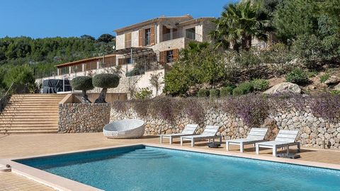 Unique offer: Spectacular finca with holiday rental licence in an exclusive location, surrounded by a green oasis in the southwest of the sunny island. This sensational property is harmoniously integrated into the mountainside and impresses with a ma...