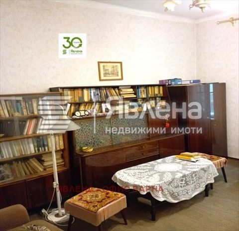 Large brick apartment in the 'heart' of Varna, next to Nezavisimost Square, 90 sq.m. on the 1st floor, above the basement and 1/3 of the semi-basement floor, in an old massive, three-storey brick house from the 1940s. You get 1/3 plot (270 sq.m. of l...