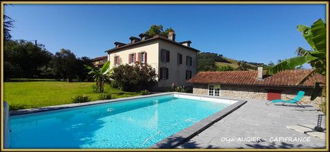Dpt Pyrénées Atlantiques (64), à vendre LARCEVEAU ARROS CIBITS maison P7 de 320 m² - Terrain de 10 685,00 m²