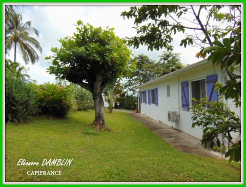 Dpt Guadeloupe (971), à vendre maison P4 de 100 m² - Terrain de 1756 - Plain pied