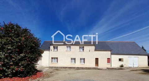 Looking for tranquility in the countryside, near Pouancé or Chateaubriant, this property is for you. To finish renovating, this property offers you beautiful volumes and a beautiful BRIGHTNESS. On the ground floor, an entrance serves an office on the...