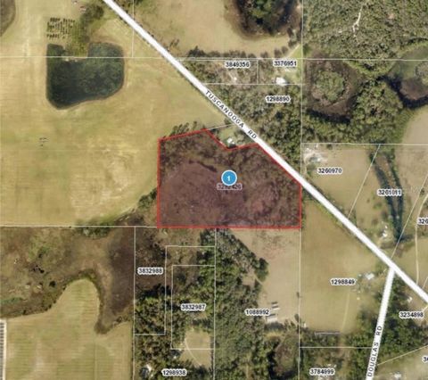 Vacant Residential Land Available Now! With over 15 acres, 8.4 acres of residential buildable land and 7.5 acres of wetland, this lot is located in the rural area of Lake County, Mascotte . The lot is within close proximity of schools, restaurants, s...