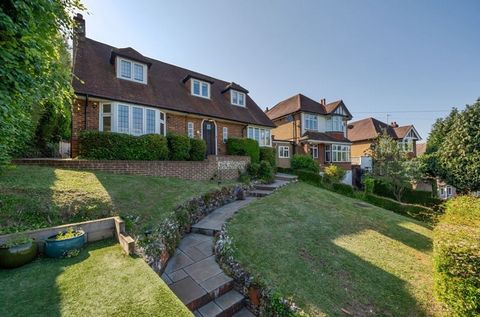 PRICE £700,000 TO £725,000 - CHAIN FREE Frost Estate Agents are delighted to offer this individual, elevated double fronted detached residence found in the ever popular 