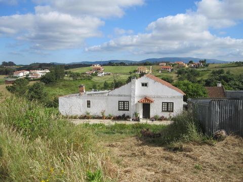 Fantastic opportunity. Small farm to refurbish or knockdown and rebuild. Lots of possibilities. The existing farmhouse is in need of works, yet in habitable conditions. This house is inserted in an agricultural land with 16.840 sqm with breathtaking ...