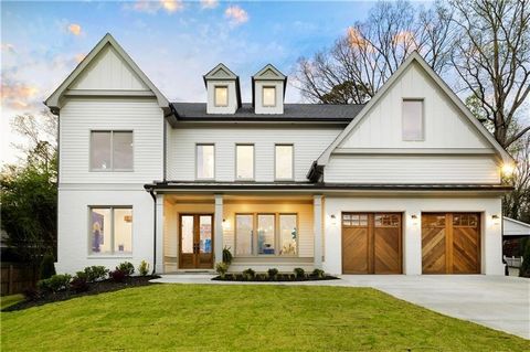 Welcome to this stunning new construction home in the desirable Ashford Park neighborhood in Brookhaven. Sprawling across a 0.4-acre lot with ample room for a pool, this home offers abundant space for comfortable living and gracious entertaining, alo...