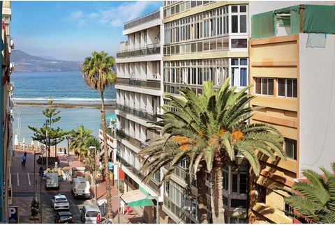 The studio apartment it's located few steps from the amazing beach Las Canteras in Las Palmas. 4th floor - building with elevator! From the sunny windows you can see the SEA and the pedonal street Calle Luis Morote. The apartment it's around 33 squar...
