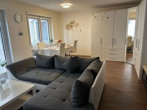 Welcome to your new furnished apartment in the heart of Mannheim! This tastefully furnished apartment not only offers a cozy home, but also a prime location with proximity to sights, excellent restaurants and excellent public transport connections.