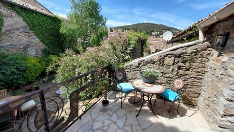 Spacious, historic and grand stone house in an ideal location, 40 paces from a 5-star cafe/restaurant and walking distance to the famous Arbre a Pain, an organic bakery reputed to be the best in the region. The house is also 25 minutes to the Mediter...