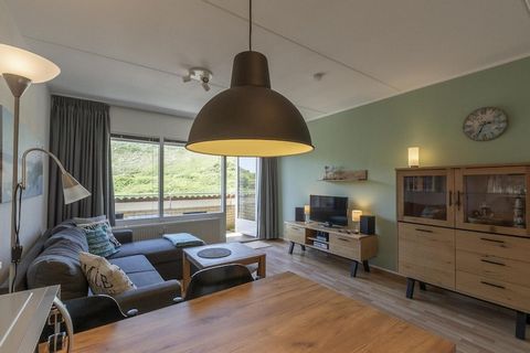 Leuk vakantieappartement aan zee voor 2 personen, met prachtig uitzicht op de duinen! Wat een heerlijk appartement voor een paar dagen strandvakantie voor twee. Je verblijft direct aan de voet van de Duinen en bent binnen een paar minuten lopen op he...