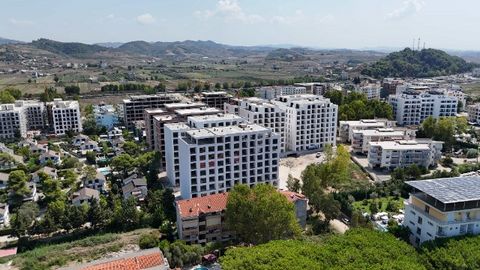 One Bedroom Apartment For Sale In Golem. New building still in process. Great quality contsuction situated in a great are in Golem. Just a few meters from the sea. Total size 56.16 m2 Common area 9.36 m2 Apartment Size 46.8 m2 Located on 8th floor Bu...