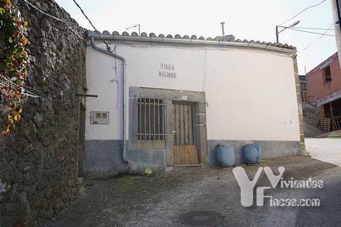 Ref. - 21029 Valdelacasa, centro urbano, casa de pueblo en venta. Si lo que estás buscando es una vivienda, para entrar a vivir o de fin de semana, esta es tu vivienda. Un casa de dos plantas y que consta de las siguientes estancias: COCINA; amueblad...