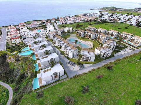 Elegante Villen mit beeindruckender Aussicht in Meeresnähe in Nordzypern Girne Bahçeli befindet sich im nördlichen Teil von Girne, Nordzypern. Es zeichnet sich als eines der Zentren für ein ruhiges Leben und Investitionsmöglichkeiten mit der Nähe zum...