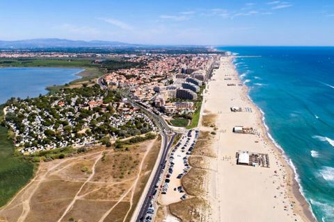 Canet Plage: Rezydencja „Le Beaupré”, 7 pięter. W dzielnicy Canet Sud, 50 m od morza, 50 m od plaży. Do wspólnego użytku: ogród (ogrodzony). Infrastruktura rezydencji: winda. Sklep wielobranżowy 350 m, centrum handlowe 8 km, restauracja, piekarnia 35...