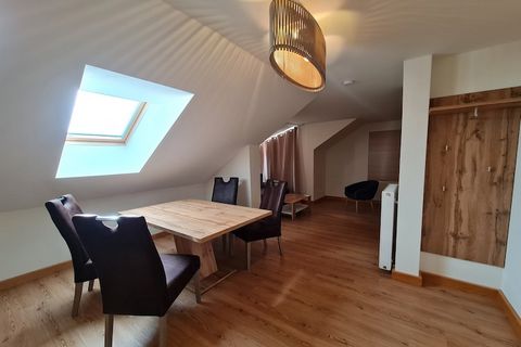 Dit appartement in Bad Kleinkirchheim is een goed ingerichte ruimte van 50 m², die een comfortabel verblijf biedt voor maximaal 4 personen. Met 1 slaapkamer en nieuw meubilair is het ideaal voor degenen die op zoek zijn naar ontspanning op een schild...