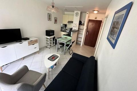 Dit charmante appartement van 30 vierkante meter in La Baule-Escoublac is ontworpen voor maximaal 3 personen. Dit appartement beschikt over een comfortabele slaapkamer met veel opbergruimte en een gezellige woonkamer met een slaapbank. Het is ideaal ...