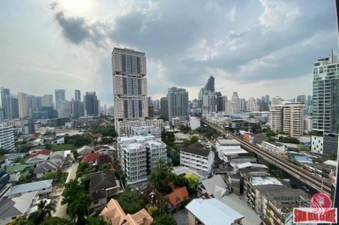 With its prime location in the heart of the city, Beatniq Sukhumvit 32 is the perfect urban residence. Only 350 meters from Thonglor BTS Skytrain Station and 750 meters from Phrom Phong BTS Station, live stress-free from the hectic traffic of Bangkok...