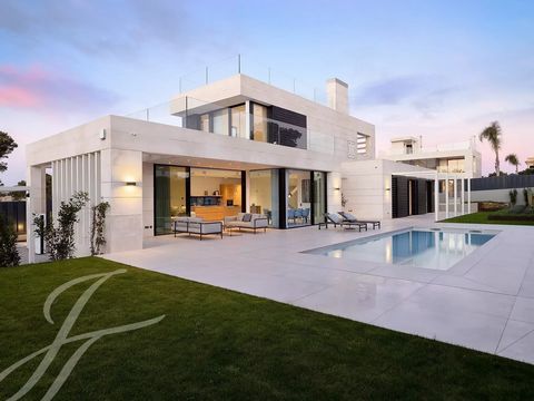 In the privileged Puig den Ros, just 15 minutes from Palma, we find White Med Villas, consisting of a total of 16 detached villas in two configurations, SAND and STEEL, which share the same high quality and equipment, differing only in their distribu...