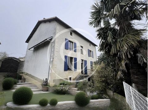 In the heart of the village of Marcay, only 20 minutes from Poitiers, this magnificent house from 1875 with its charming garden of 1270m2 by the stream and swimming pool. (Possibility to acquire an additional 7240m2 adjoining the garden.) The beautif...